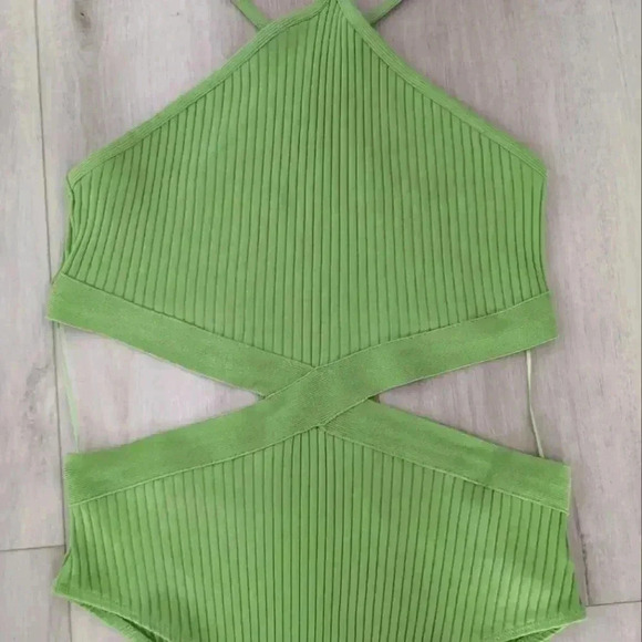 ZARA | Women's Green Ribbed Cutout Limitless Contour Bodysuit - Picture 6 of 8